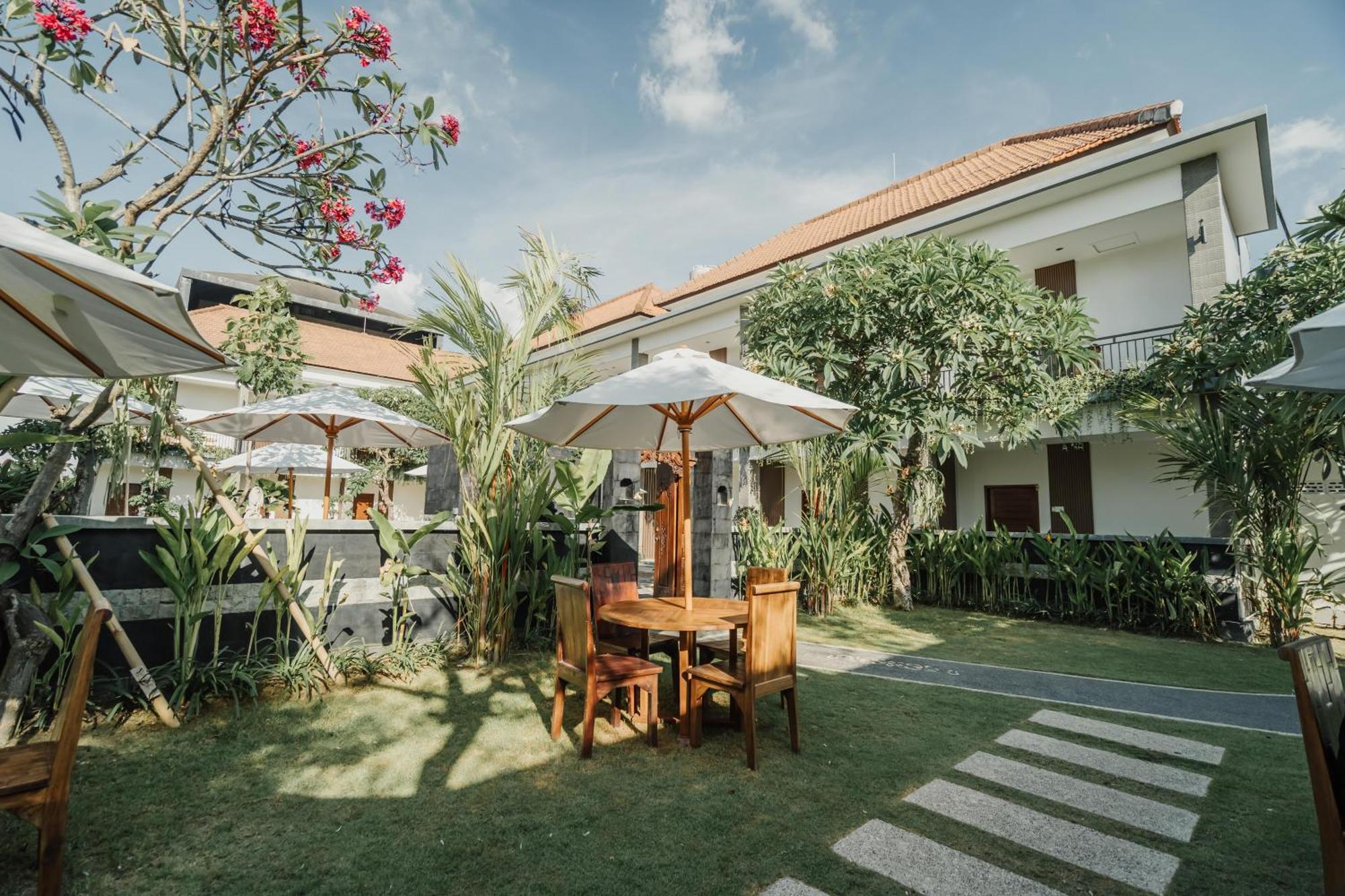 You Suite Seminyak 레기안 외부 사진